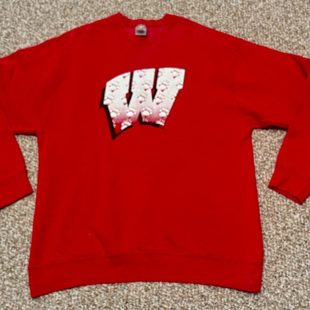 ~~UW WISCONSIN BADGERS BUCKY VINTAGE XL SWEATSHIRT  BEST WISCONSIN BADGERS VINT